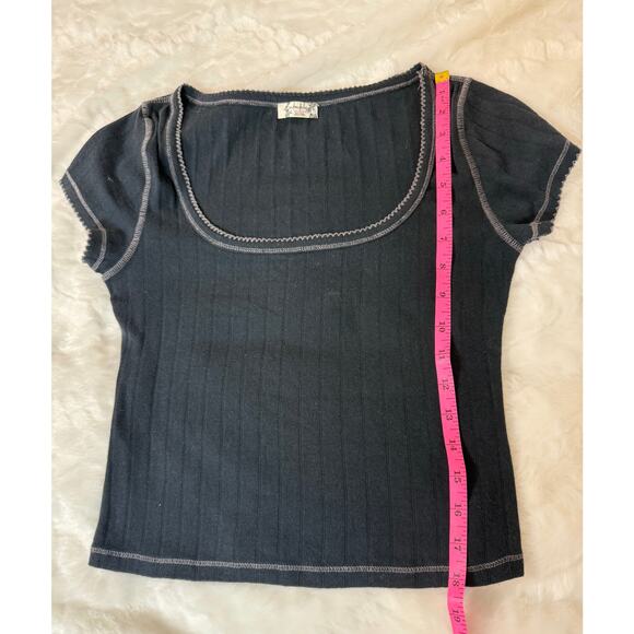 Free People Lot of 2 Short Sleeve Crop Tops Cream Henley / Black Scoop XS / S - Picture 15 of 16